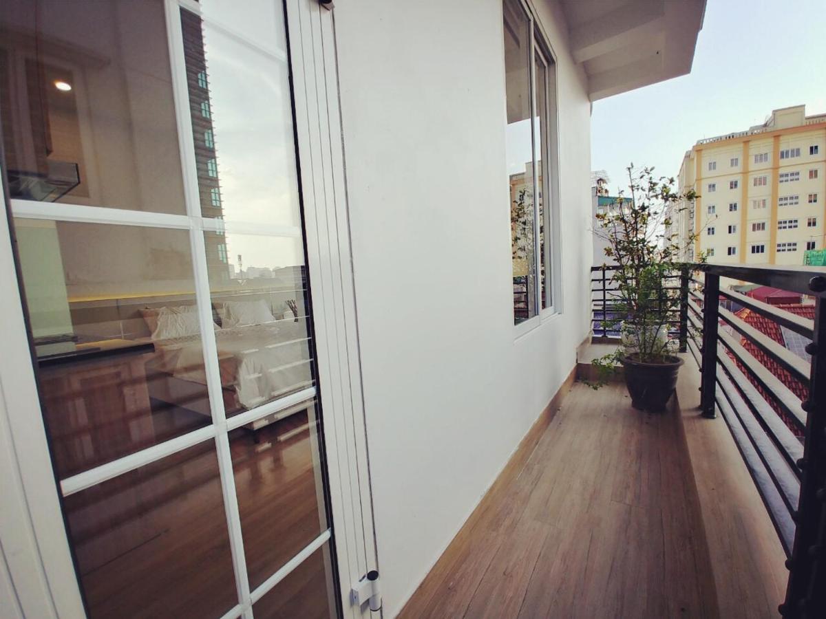 Lyn House - Service Apartment Hoang Quoc Viet Hanoi Luaran gambar