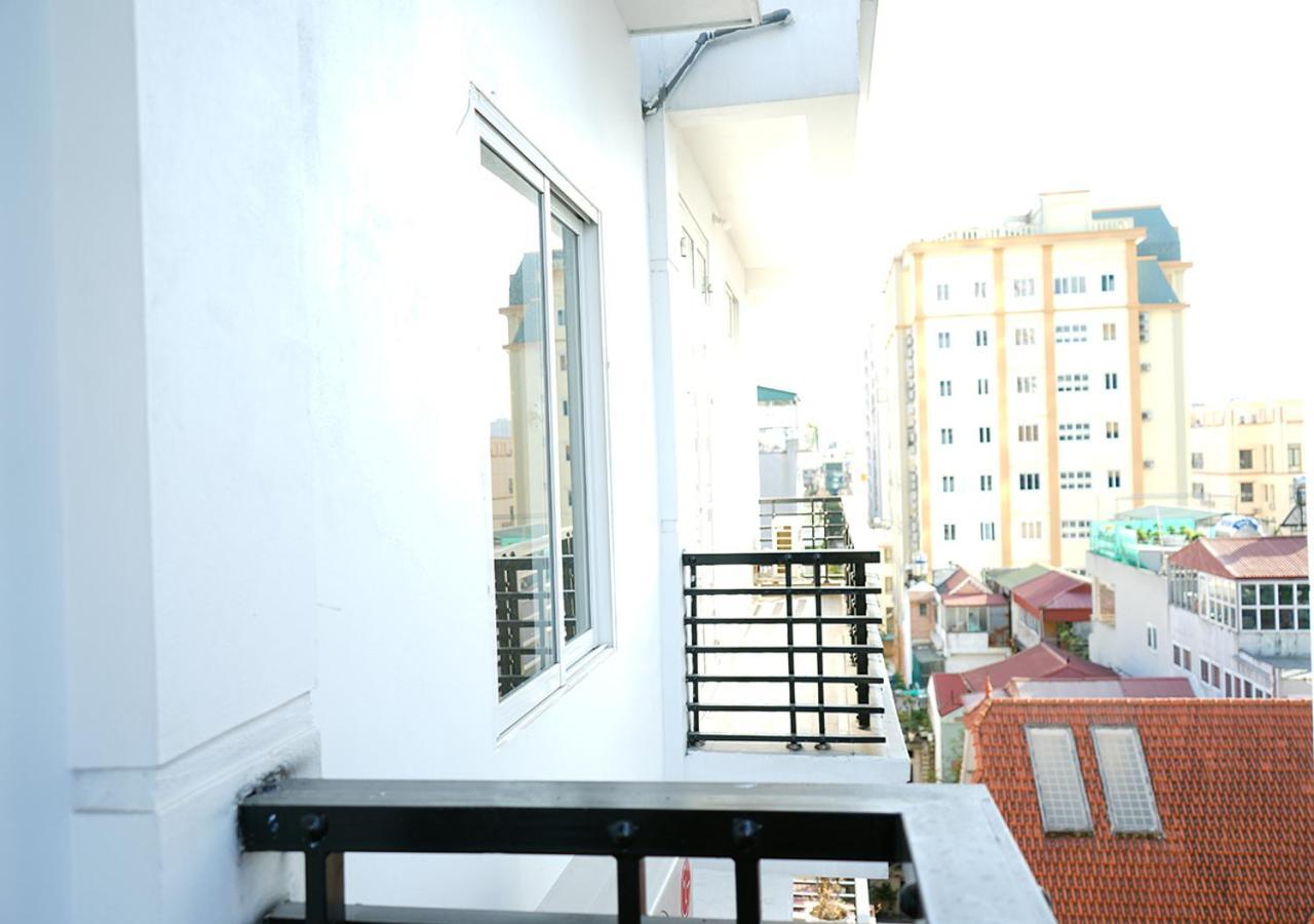 Lyn House - Service Apartment Hoang Quoc Viet Hanoi Luaran gambar