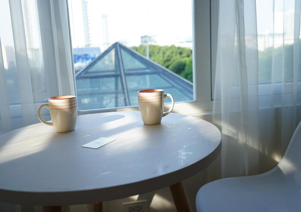 Lyn House - Service Apartment Hoang Quoc Viet Hanoi Luaran gambar